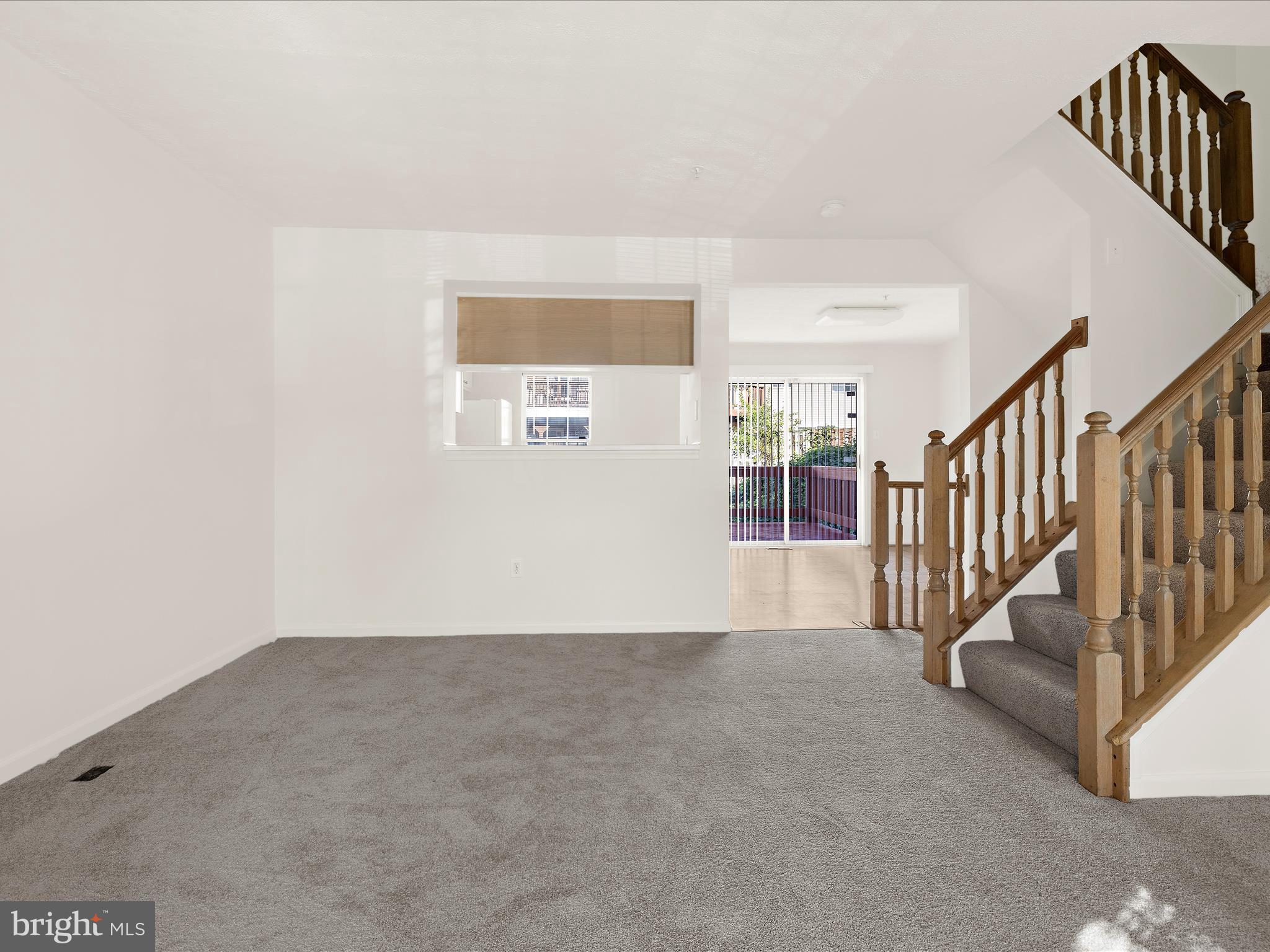 22 Royalty Circle, Unit 22 Owings Mills, MD 21117 - Photo 3 of 37 Beautiful Staircase