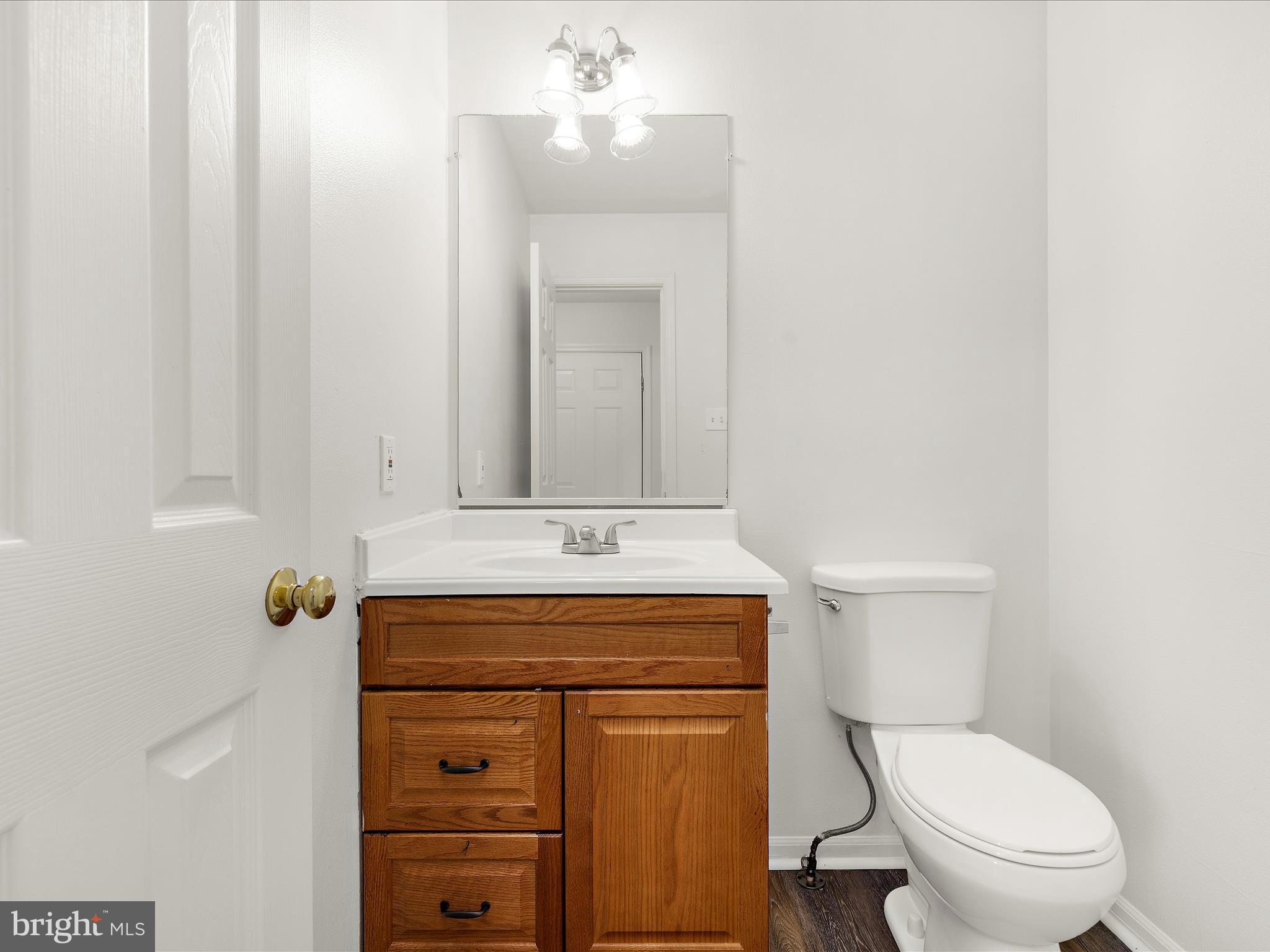 22 Royalty Circle, Unit 22 Owings Mills, MD 21117 - Photo 7 of 37 Main Level Powder Room