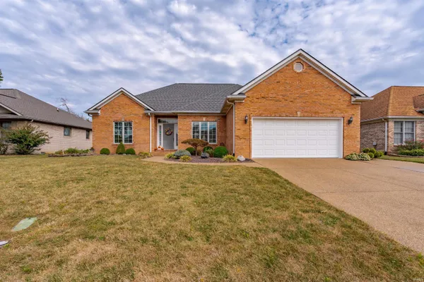 $319,900 | 200 Westbriar Boulevard, Newburgh, IN 47630