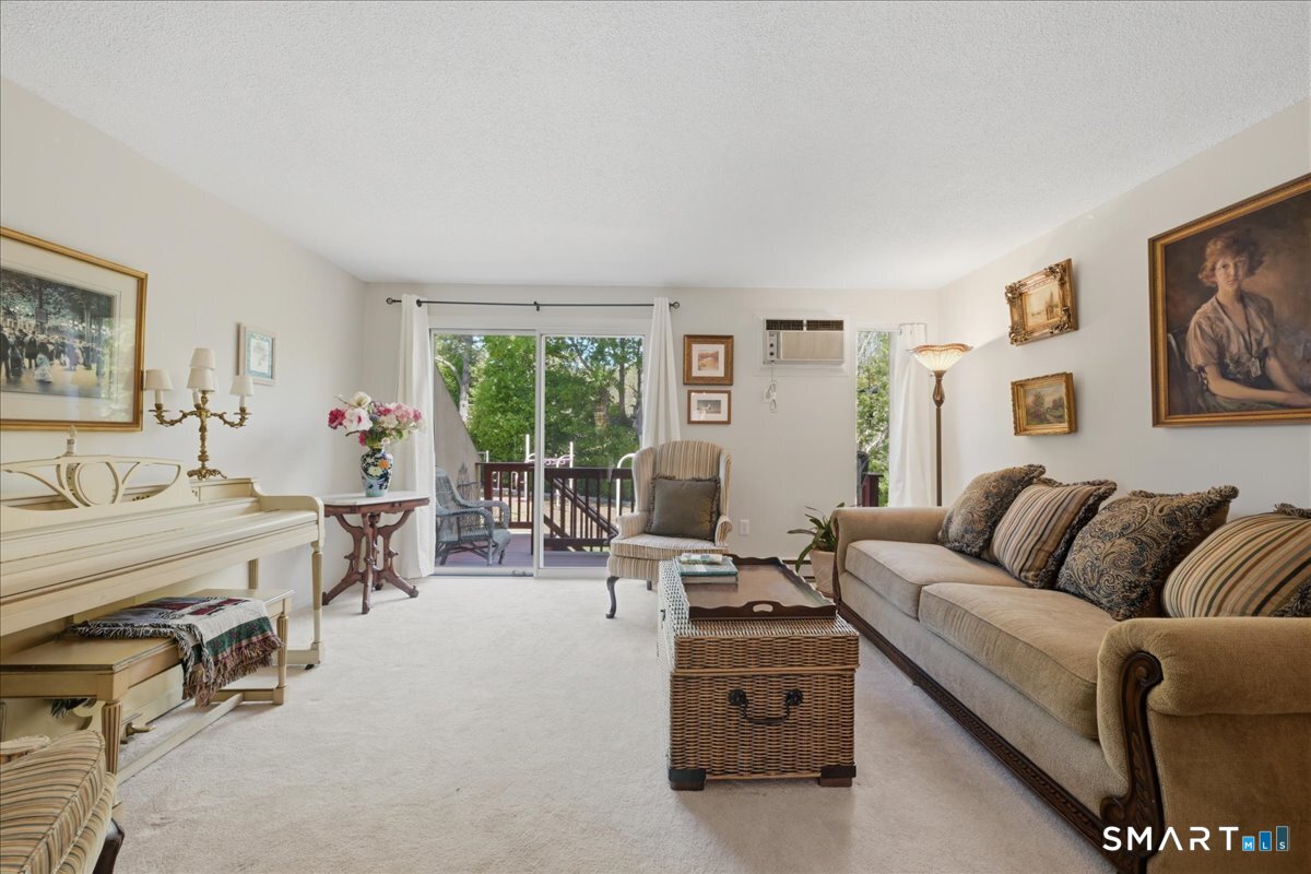 592 Shennecossett Road, Unit D86 Groton, CT 06340 - Photo 3 of 32