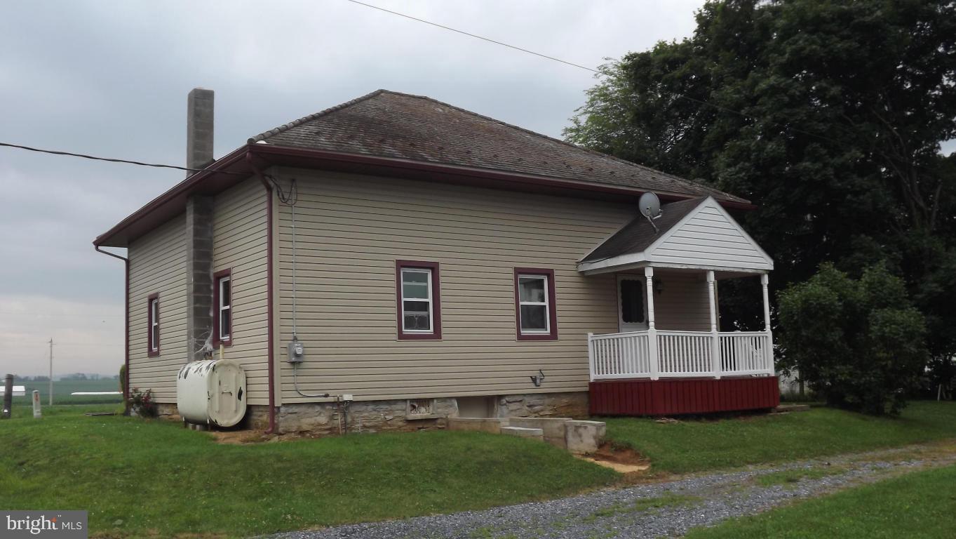 501 South Ramona Road Lebanon, PA 17042 - Photo 3 of 27 Gallery Image 3