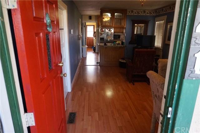 239 Vista Avenue Pasadena, CA 91107 - Photo 2 of 17