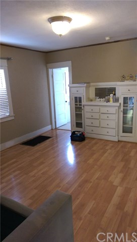 239 Vista Avenue Pasadena, CA 91107 - Photo 13 of 17