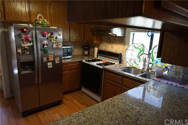 239 Vista Avenue Pasadena, CA 91107 - Photo 4 of 17