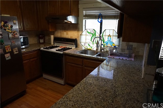 239 Vista Avenue Pasadena, CA 91107 - Photo 6 of 17