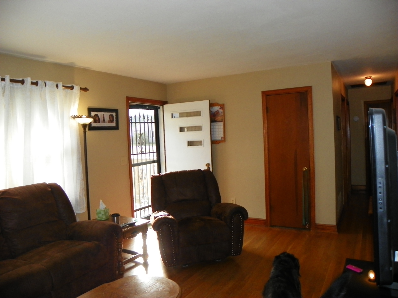 5008 Hubert Road Northwest Roanoke, VA 24012 - Photo 6 of 10 Living Room