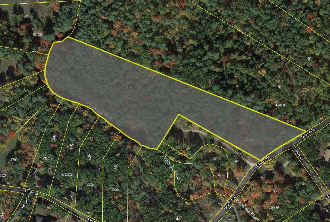 60 Grant Road Newmarket, NH 03857 - Photo 1 of 7 Gallery Image 1