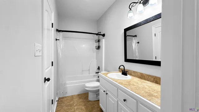 $1,700 | 10816 Field Pointe Drive, Denham Springs, LA 70726