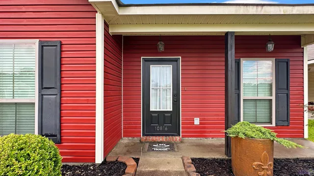 $1,700 | 10816 Field Pointe Drive, Denham Springs, LA 70726