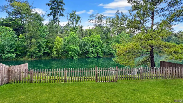 $1,700 | 10816 Field Pointe Drive, Denham Springs, LA 70726