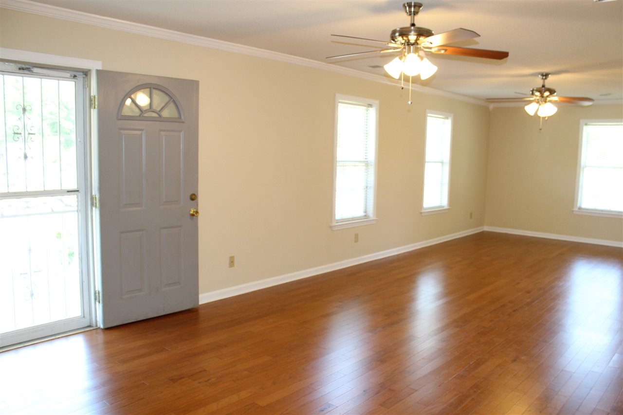 8067 Claypool Road Bartlett, TN 38002 - Photo 3 of 25 Gallery Image 3