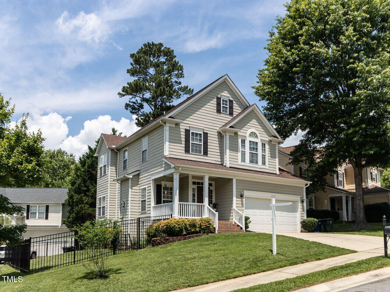 8001 Strawberry Meadows Street Raleigh, NC 27613 - Photo 3 of 29 032-1280x960-exterior