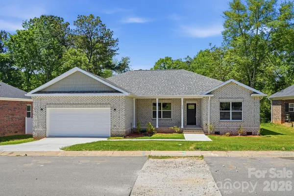 $329,900 | 149 Ole Eastpointe Drive, York, SC 29745