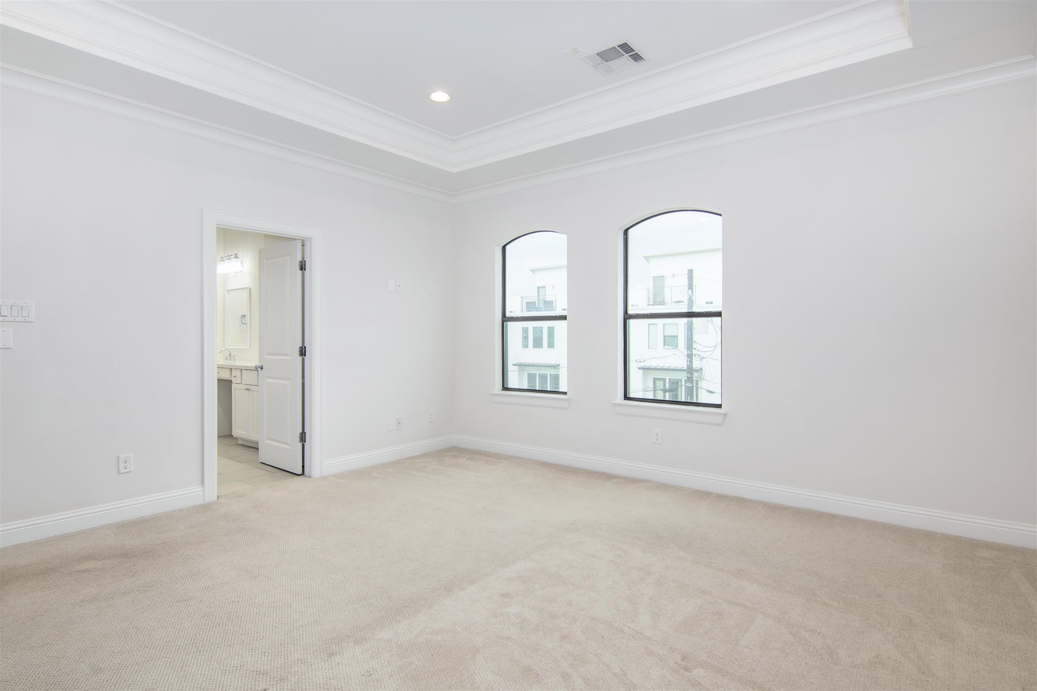 1508 Johnson Street Houston, TX 77007 - Photo 19 of 28 Primary bedroom
