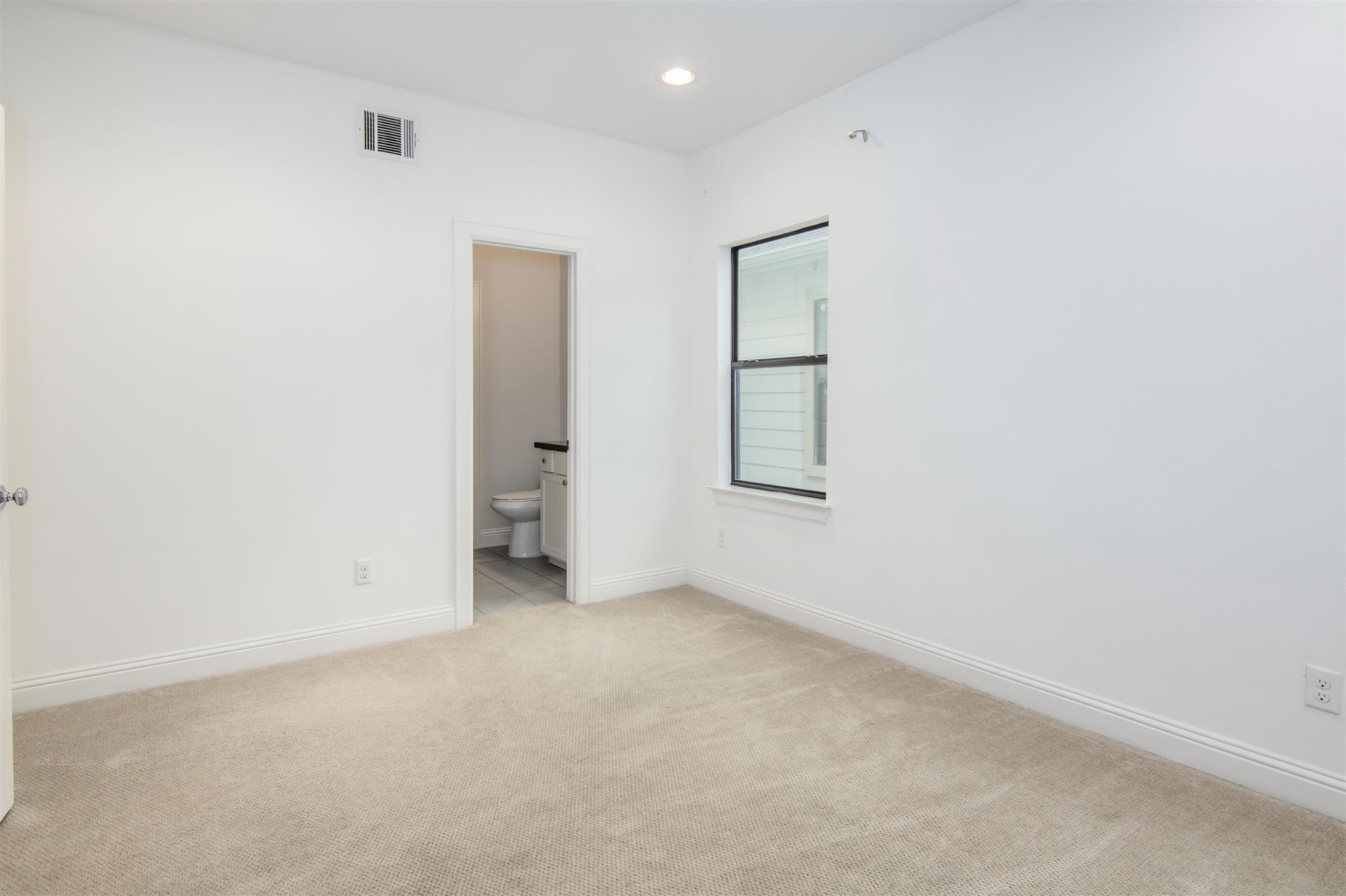 1508 Johnson Street Houston, TX 77007 - Photo 23 of 28 3rd Bedroom
