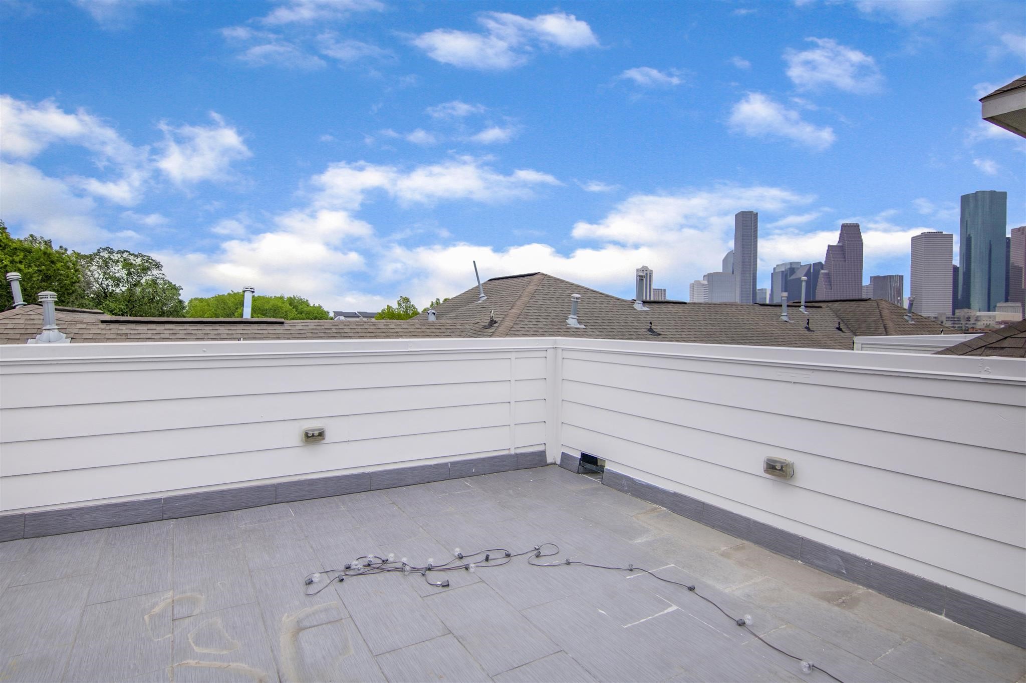 1508 Johnson Street Houston, TX 77007 - Photo 26 of 28 Roof top
