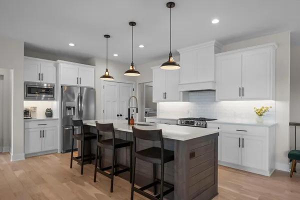 $675,000 | 3925 Noah Court Northwest, Prior Lake, MN 55372