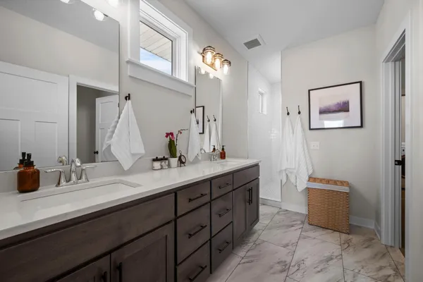 $675,000 | 3925 Noah Court Northwest, Prior Lake, MN 55372