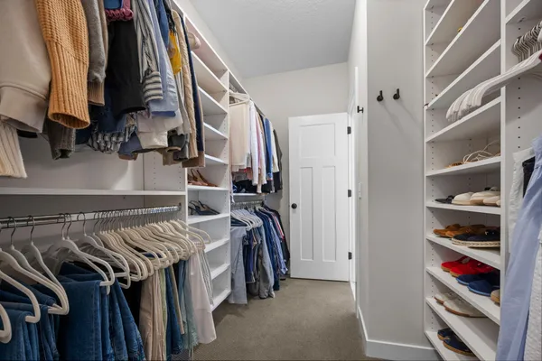 $675,000 | 3925 Noah Court Northwest, Prior Lake, MN 55372