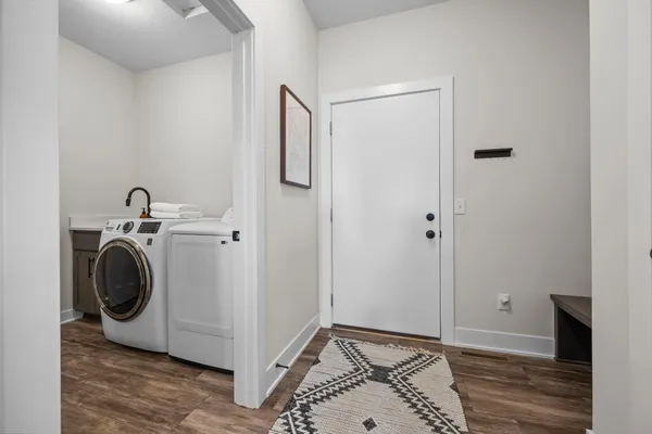 $675,000 | 3925 Noah Court Northwest, Prior Lake, MN 55372