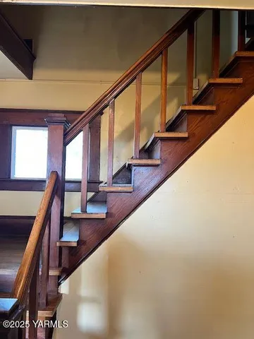 a view of an entryway