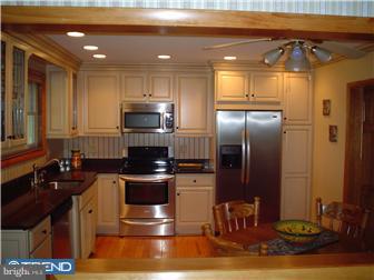 2057 Springhouse Road Broomall, PA 19008 - Photo 3 of 11 Kitchen