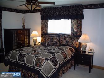 2057 Springhouse Road Broomall, PA 19008 - Photo 9 of 11 Bedroom - Main