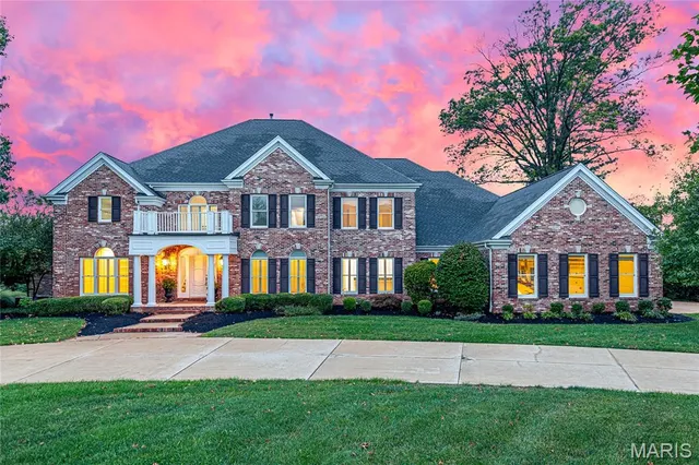 $2,395,000 | 11 Roclare Lane, Town and Country, MO 63131