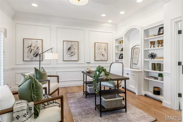 $2,395,000 | 11 Roclare Lane, Town and Country, MO 63131