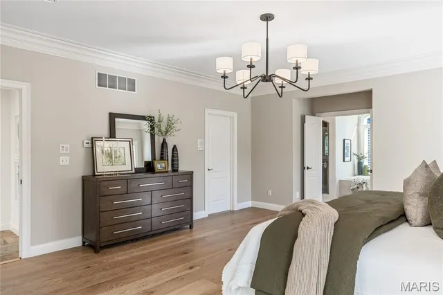 $2,395,000 | 11 Roclare Lane, Town and Country, MO 63131