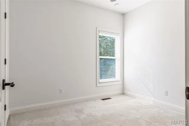 $2,395,000 | 11 Roclare Lane, Town and Country, MO 63131