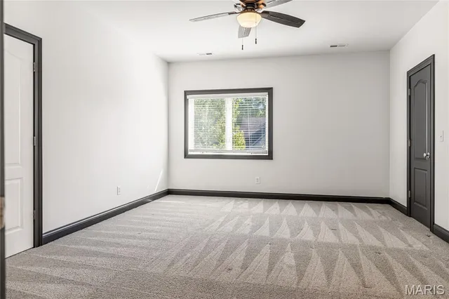 $2,395,000 | 11 Roclare Lane, Town and Country, MO 63131