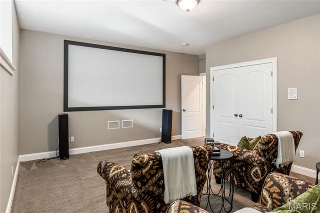 $2,395,000 | 11 Roclare Lane, Town and Country, MO 63131