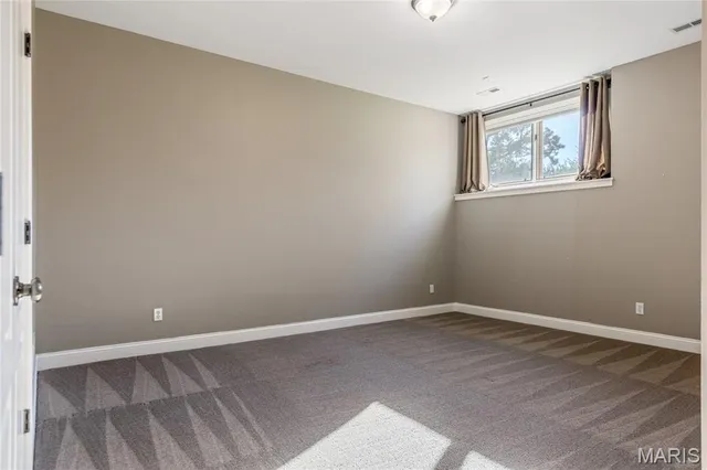 $2,395,000 | 11 Roclare Lane, Town and Country, MO 63131