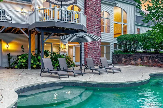 $2,395,000 | 11 Roclare Lane, Town and Country, MO 63131