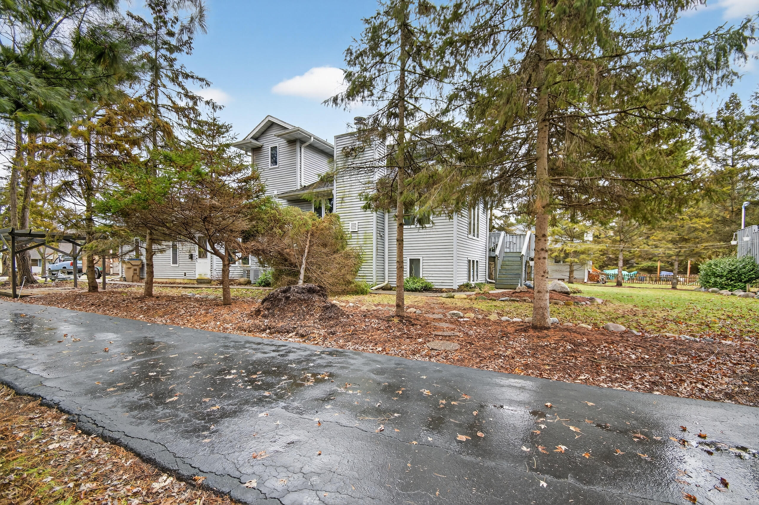 9934 28th Avenue Pleasant Prairie, WI 53158 - Photo 39 of 44 Side