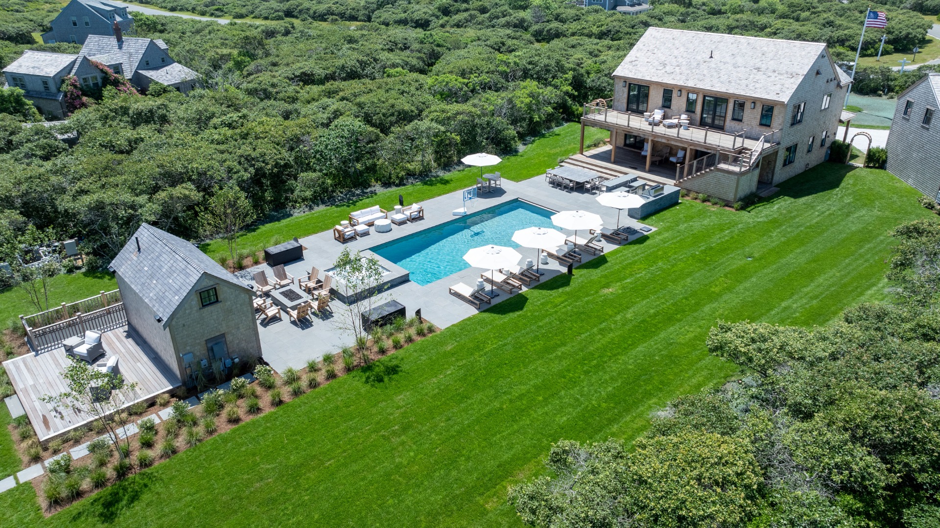 8 Chuck Hollow Road Nantucket, MA 02554 - Photo 5 of 62 Gallery Image 5