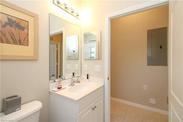 $3,000 | 3435 Laurelgreens Lane South, Unit 201, Naples, FL 34119