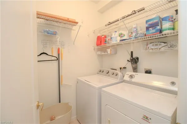 $3,000 | 3435 Laurelgreens Lane South, Unit 201, Naples, FL 34119