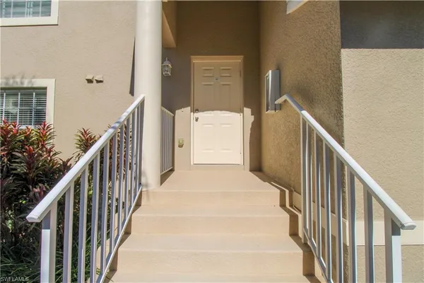$3,000 | 3435 Laurelgreens Lane South, Unit 201, Naples, FL 34119