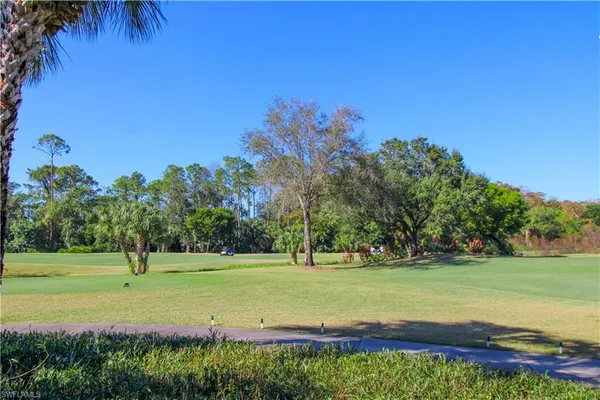$3,000 | 3435 Laurelgreens Lane South, Unit 201, Naples, FL 34119