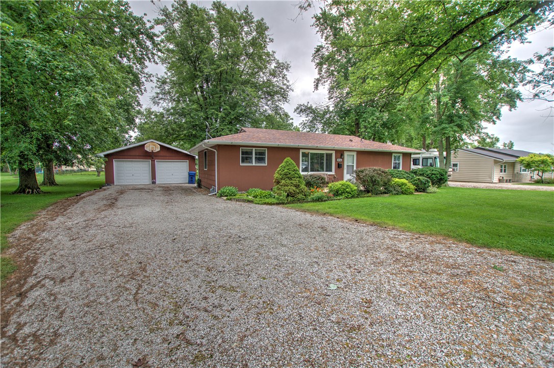 3146 Lakeland Road Decatur, IL 62521 - Photo 1 of 22