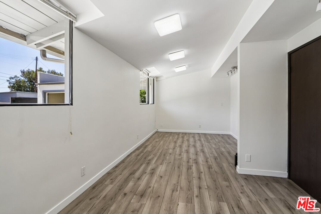 11100 Sheldon Street Sun Valley, CA 91352 - Photo 14 of 35