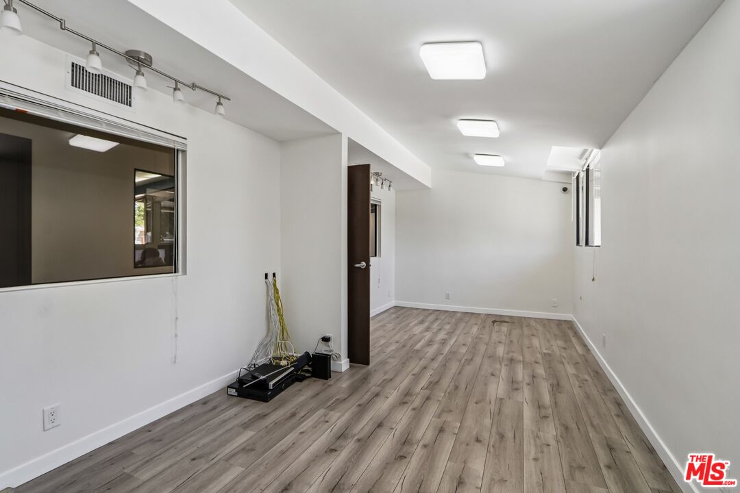 11100 Sheldon Street Sun Valley, CA 91352 - Photo 15 of 35