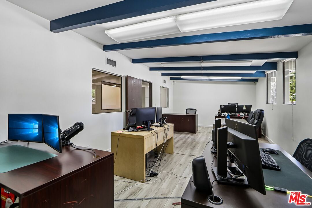 11100 Sheldon Street Sun Valley, CA 91352 - Photo 18 of 35