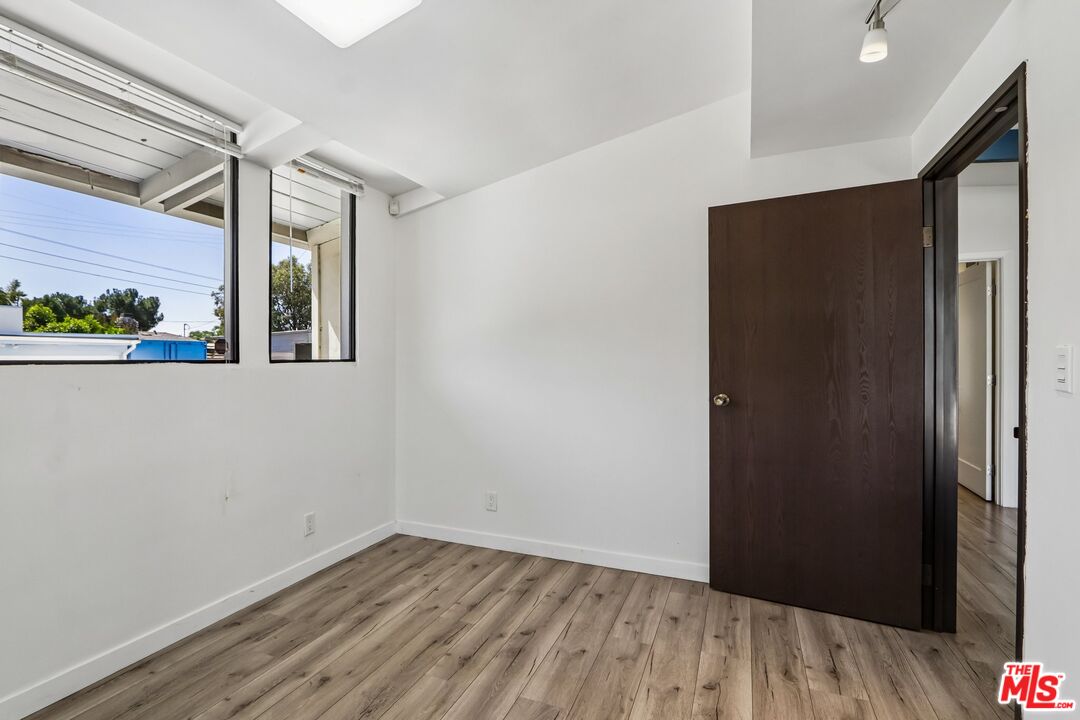 11100 Sheldon Street Sun Valley, CA 91352 - Photo 20 of 35