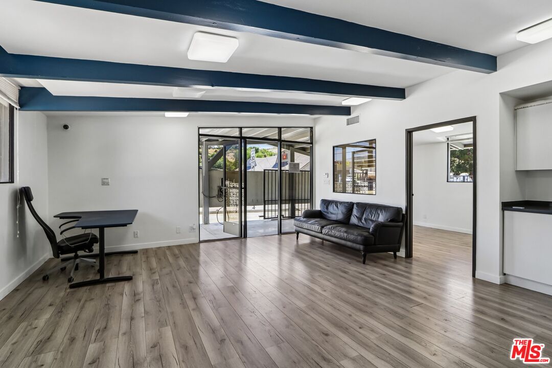 11100 Sheldon Street Sun Valley, CA 91352 - Photo 2 of 35