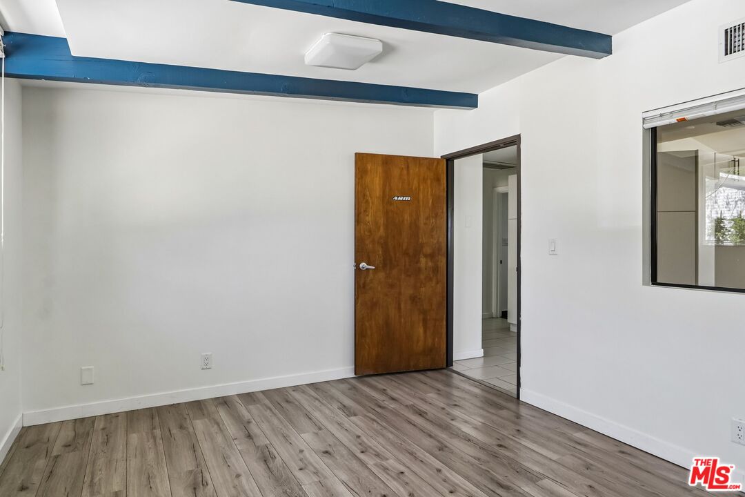 11100 Sheldon Street Sun Valley, CA 91352 - Photo 10 of 35