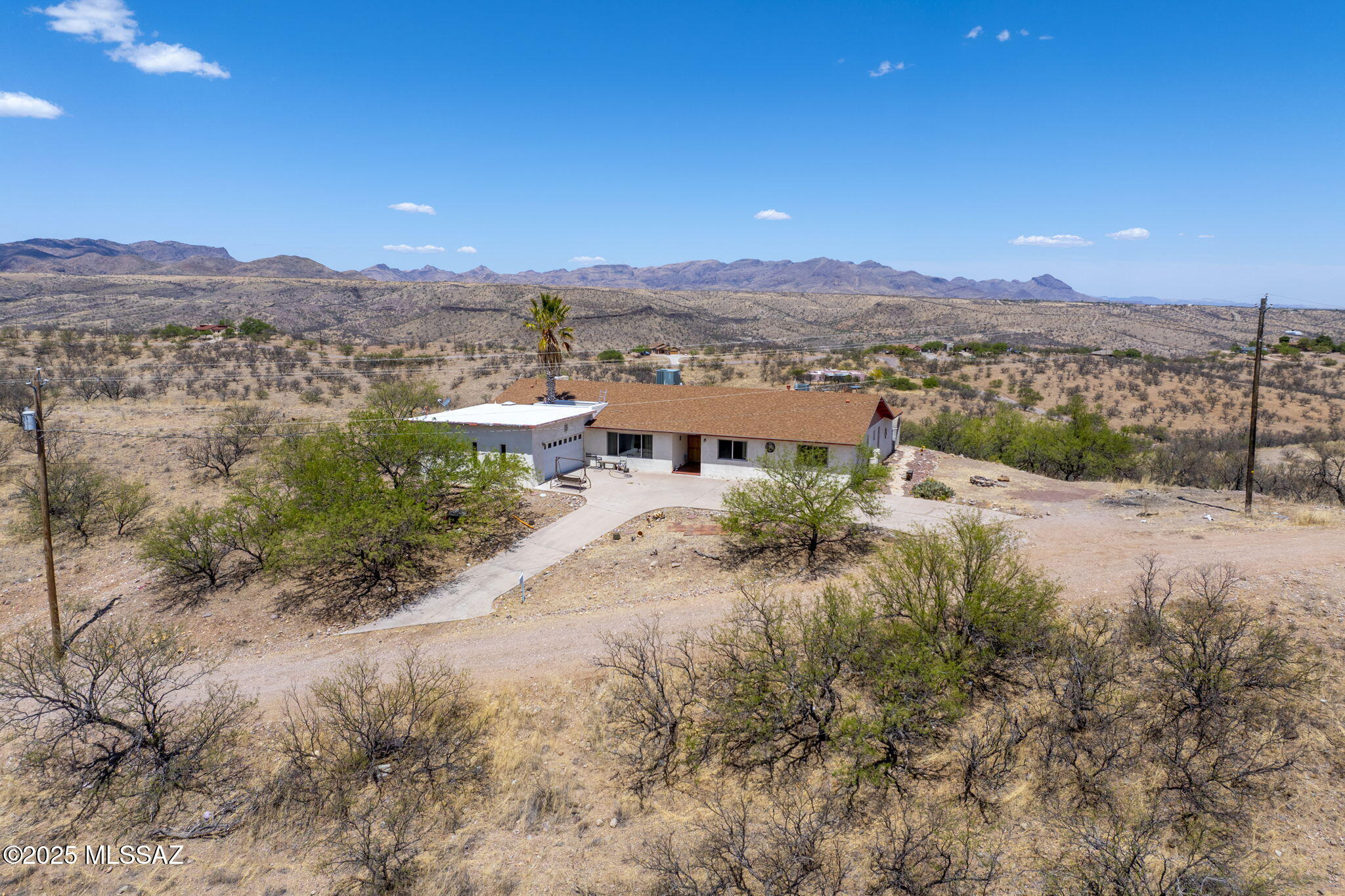 888 Cree Lane Rio Rico, AZ 85648 - Photo 4 of 47