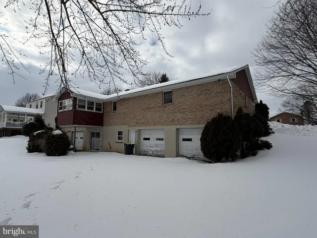 $299,000 | 44 Kingston Drive, Palmyra, PA 17078
